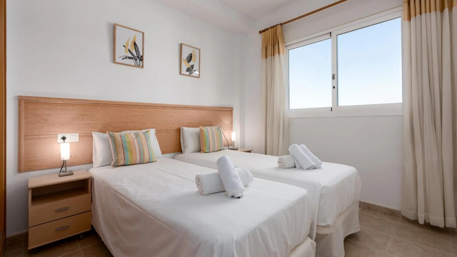Casares Del Sol 2100 Apartment